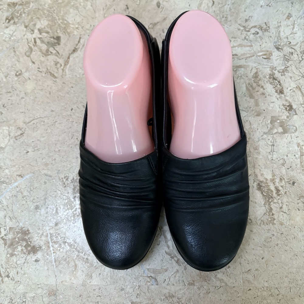 BareTraps Black Faux Leather Low Heel Slip On Loafer Piper Size 6.5